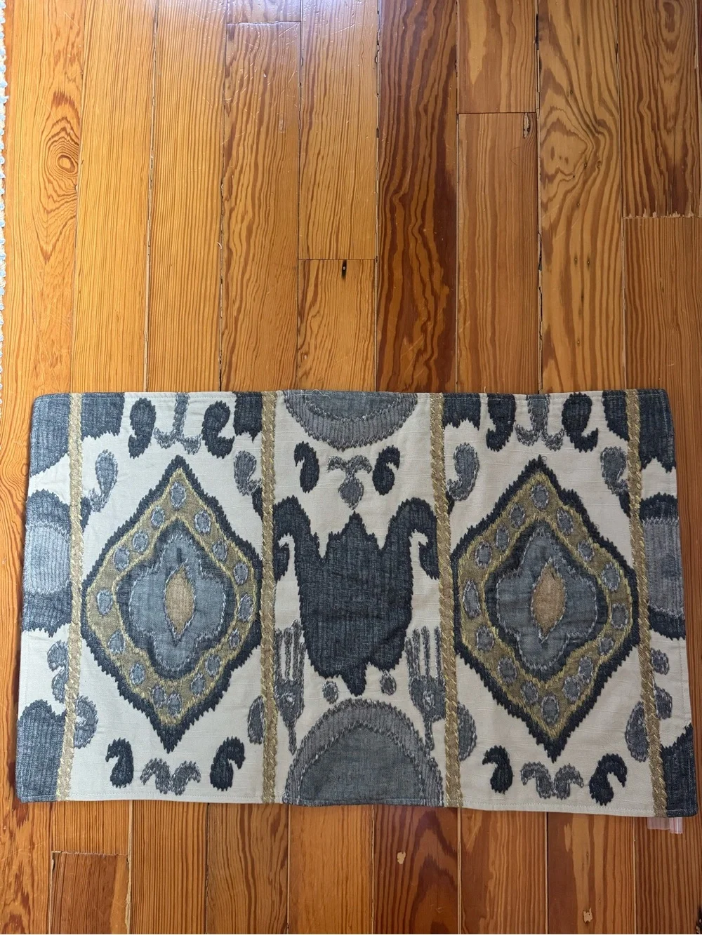 NWOT Pottery Barn Pillow Shams